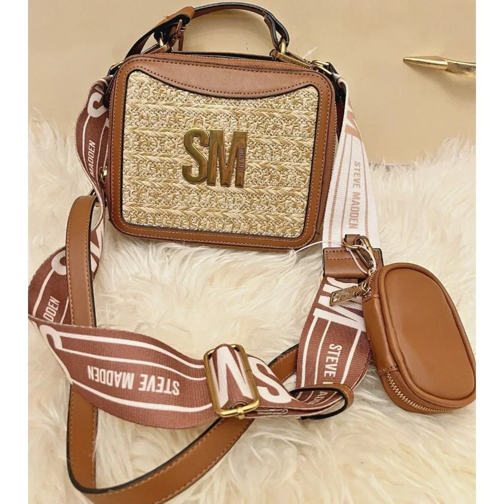 NWT STEVE MADDEN COGNAC BELIZZA WOVEN CROSSBODY HAND BAG AIRPODS TIKTOK VIRAL - Picture 1 of 8